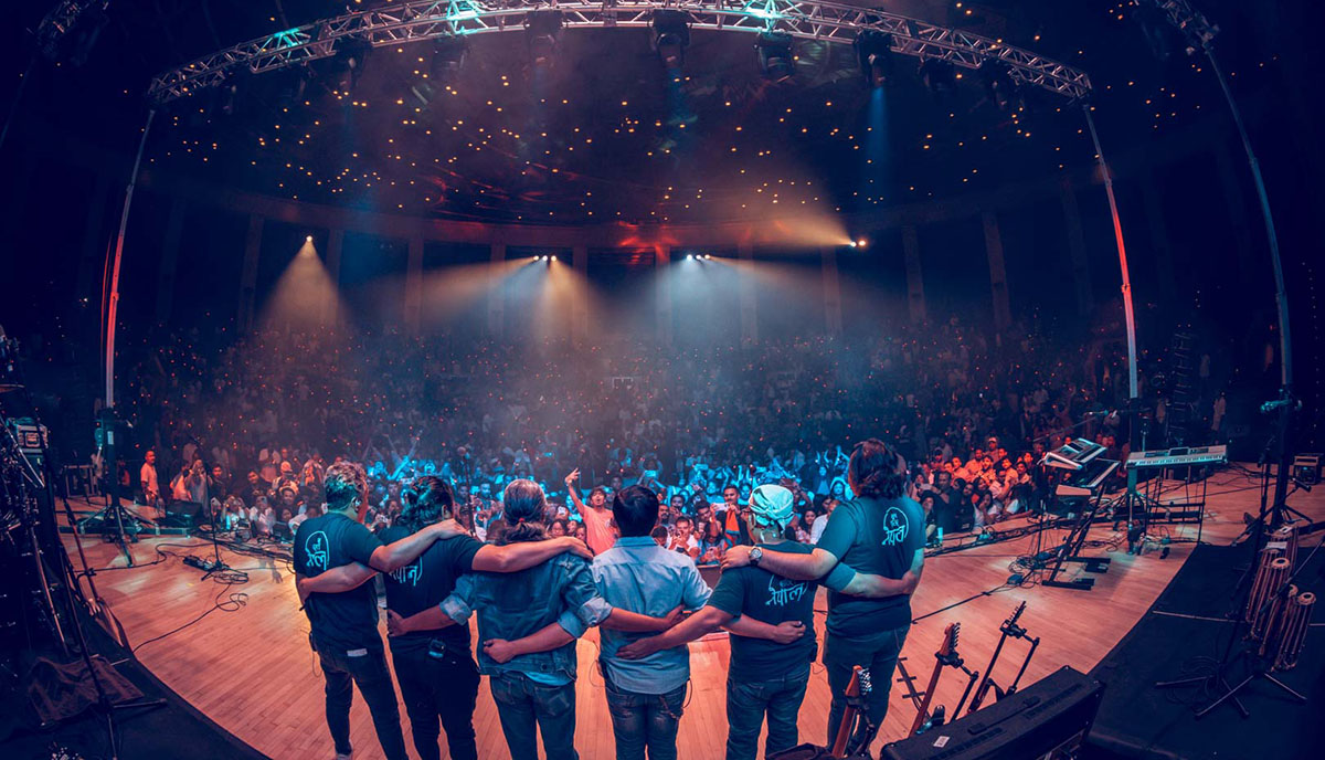 01-Nepathya-band-members-bid-farewell-to-the-audience-after-their-final-concert-of-the-US-Tour-in-Harrisburg,-Pennsylvania.-Photo-Dipit-Raz-nepalaya-1725942715.jpg