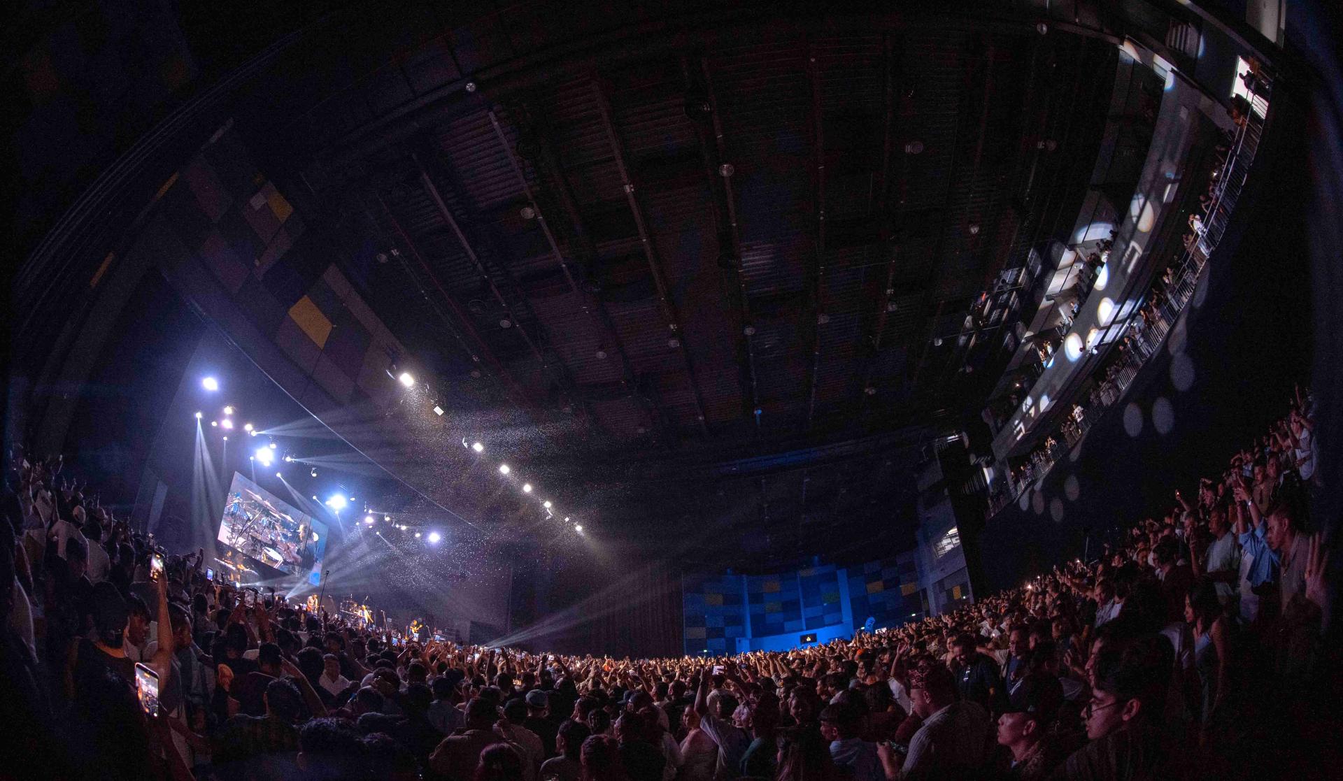 02-A-glimpse-of-the-Nepathya-concert-at-the-Agenda-Venue-in-Dubai.-Photo---Dipit-Raz---Nepalaya-1791292360.jpg