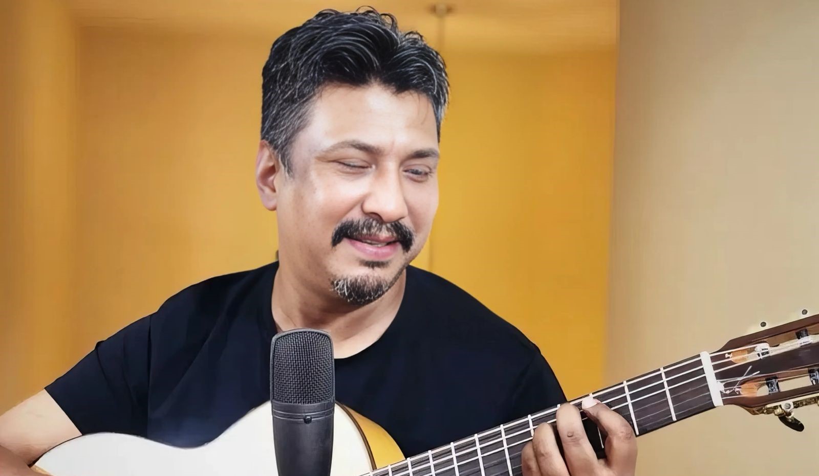 जुलाईको पलेँटीमा संगीतकार न्ह्यू बज्राचार्य