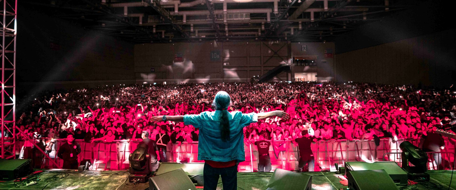 04-Nepathya-frontman-Amrit-Gurung-addressing-the-crowd-in-Seoul.-Photo--Dipit-Raz---nepalaya-1790589671.jpg