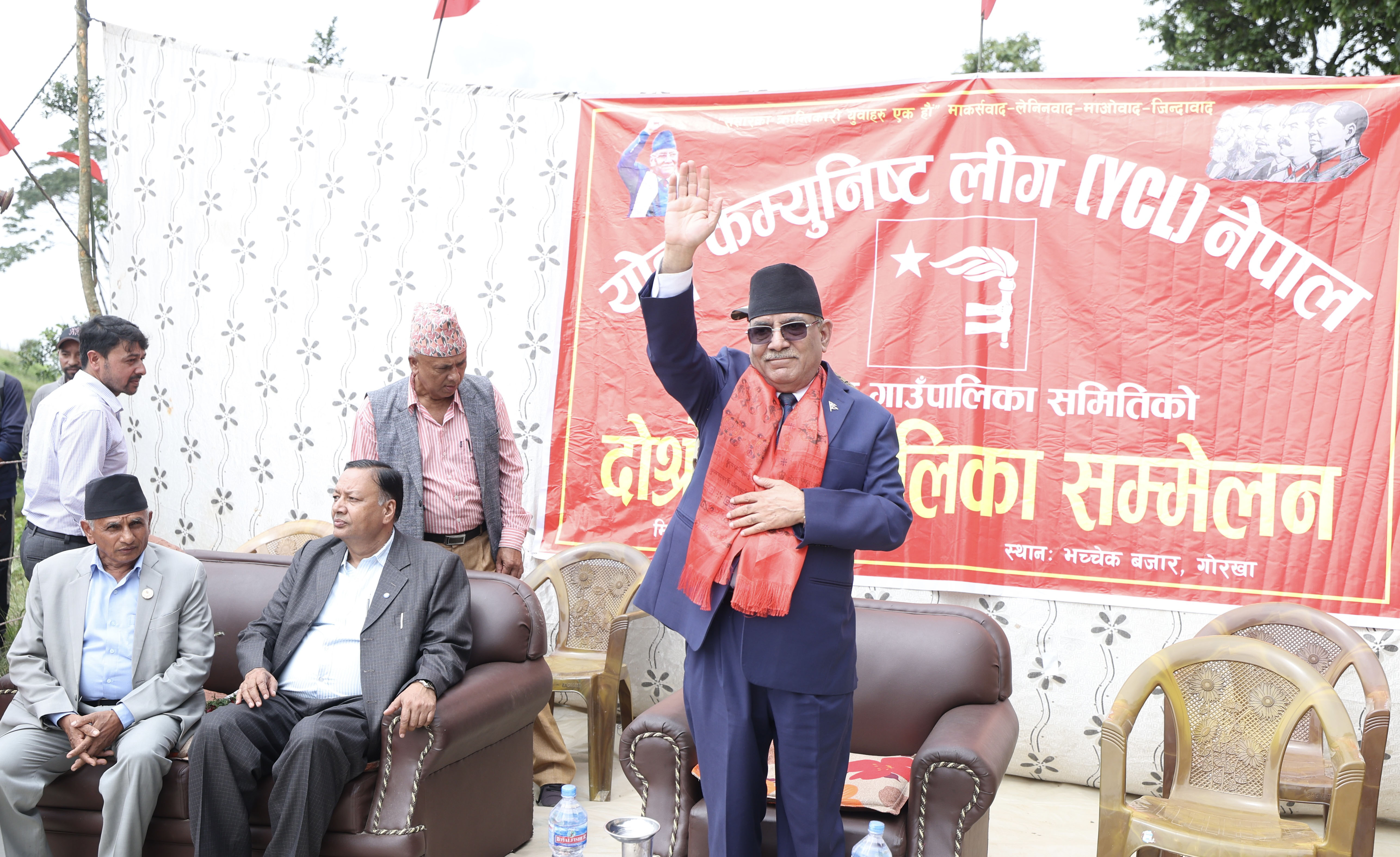 माओवादी केन्द्रलाई जनताको पार्टीको रूपमा स्थापित गर्छौं : प्रचण्ड