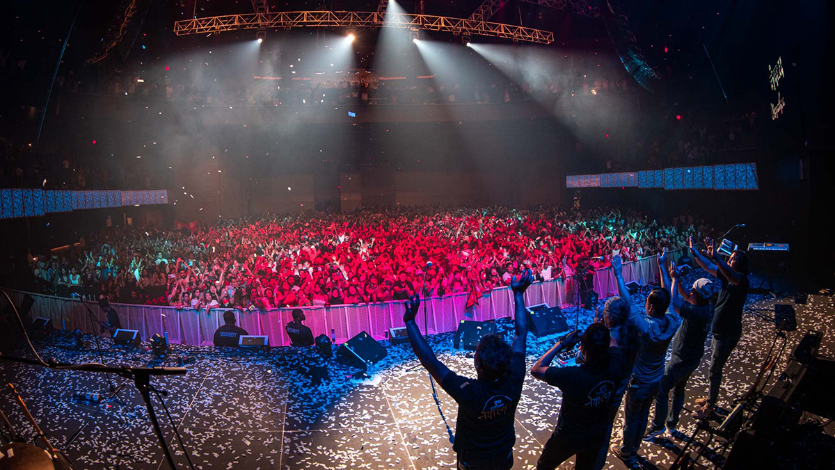 10-Nepathya-members-wave-to-the-audience-in-Maryland.-Photo-Dipit-Raz-nepalaya-1725345319.jpg