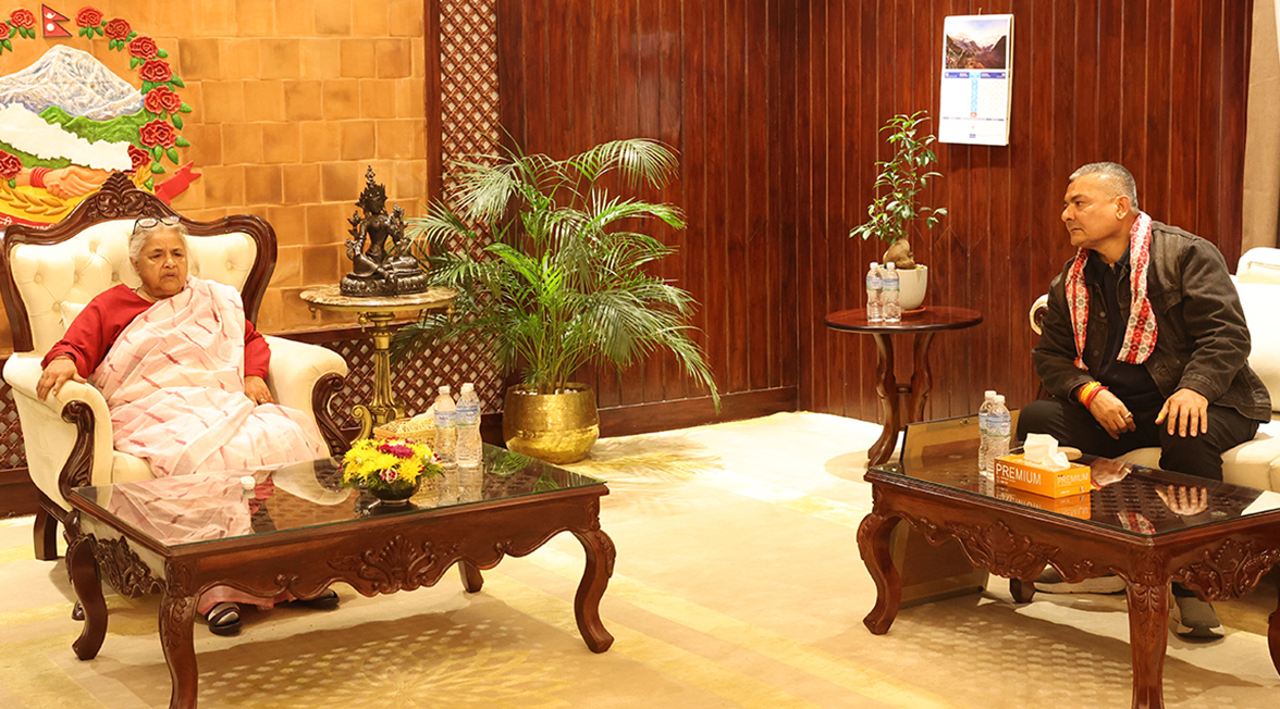 सिंहदरबारमा दुर्गा प्रसाईंसँग वार्ता 