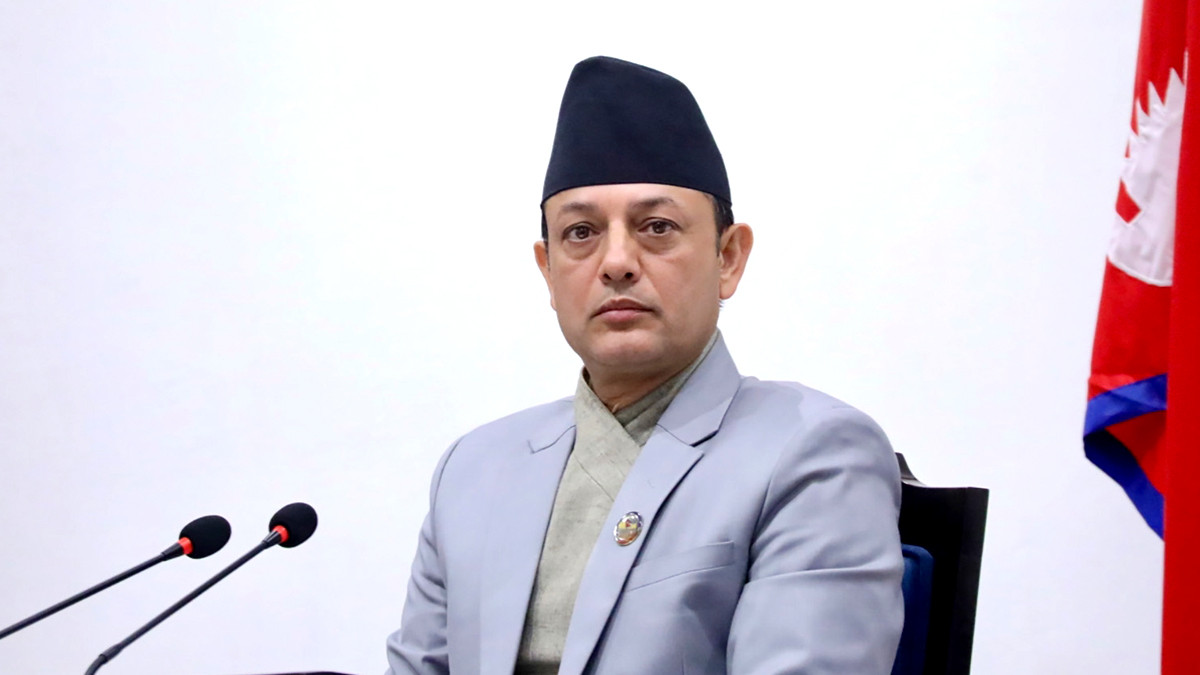 प्रधानमन्त्री खोज्दै सदनमा विपक्षीहरूको अवरोध, १५ मिनेटका लागि बैठक स्थगित