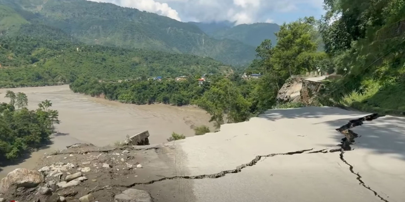 देशका विभिन्न मुख्य राजमार्गहरू पूर्ण रूपमा अवरुद्ध (विवरणसहित)