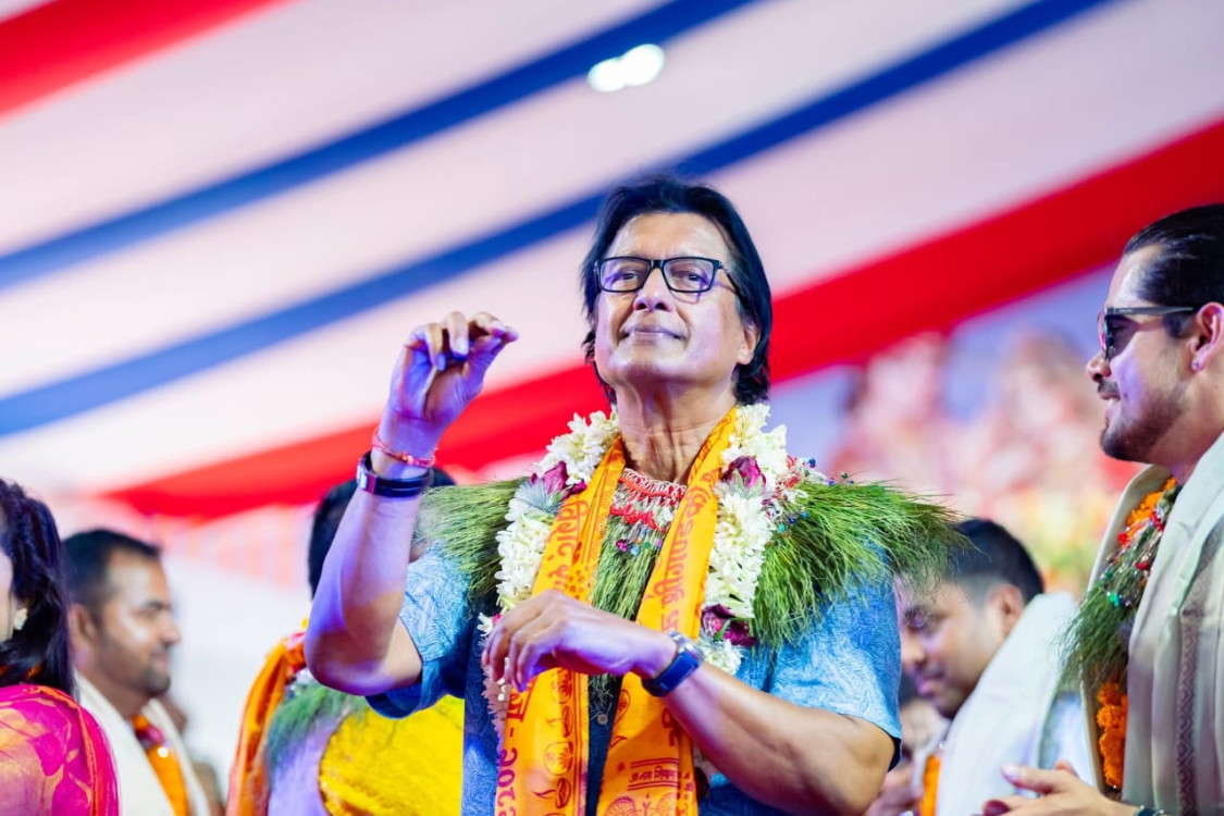 पोखराको कोटीहोममा  छमछमी नाचे महानायक हमाल