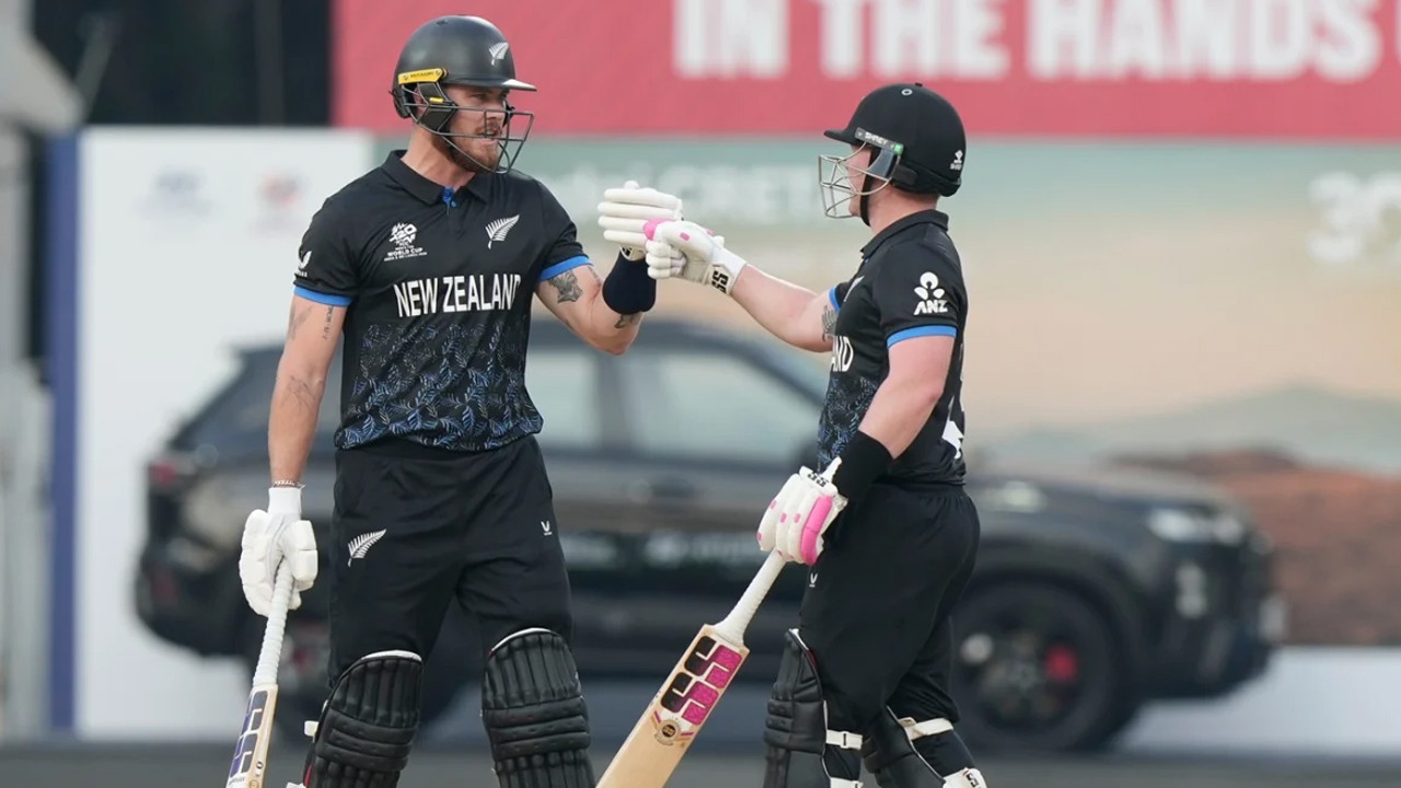 सेइफर्ट र एलनकाे कीर्तिमानी साझेदारी, न्युनिल्यान्ड १० विकेटले विजयी