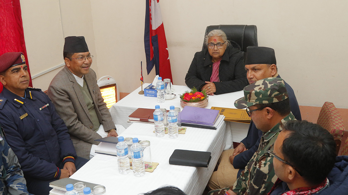 प्रधानमन्त्रीद्वारा पाथीभरा र फुङलिङ क्षेत्रमा स्थानीय बासिन्दाहरुसँग अन्तरक्रिया