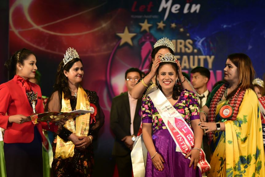 ‘लेट मी इन मिसेज ब्युटी क्विन नेपाल सिजन ४’ की वजेता बनिन् रश्मि शाक्य