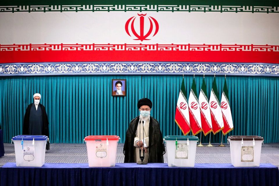 इरानमा राष्ट्रपतिका लागि मतदान सुरु, कट्टरपन्थी उम्मेदवारले जित्ने सम्भावना