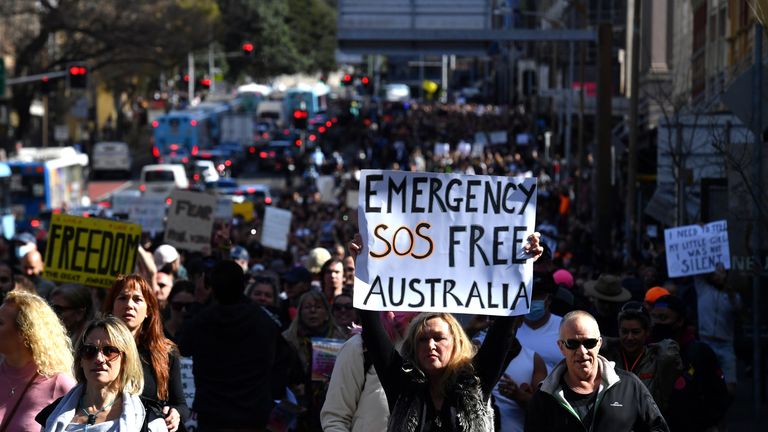 अस्ट्रेलियामा लकडाउनको विरोधमा प्रदर्शन, प्रधानमन्त्री मोरिसनद्वारा निन्दा