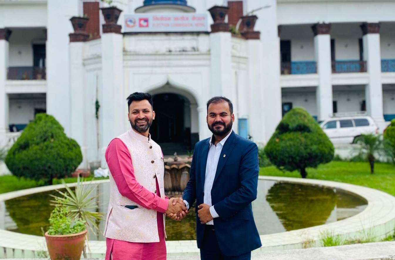 लौरो चुनाव चिन्ह खारेजीको माग राख्दै आयोगमा उजुरी