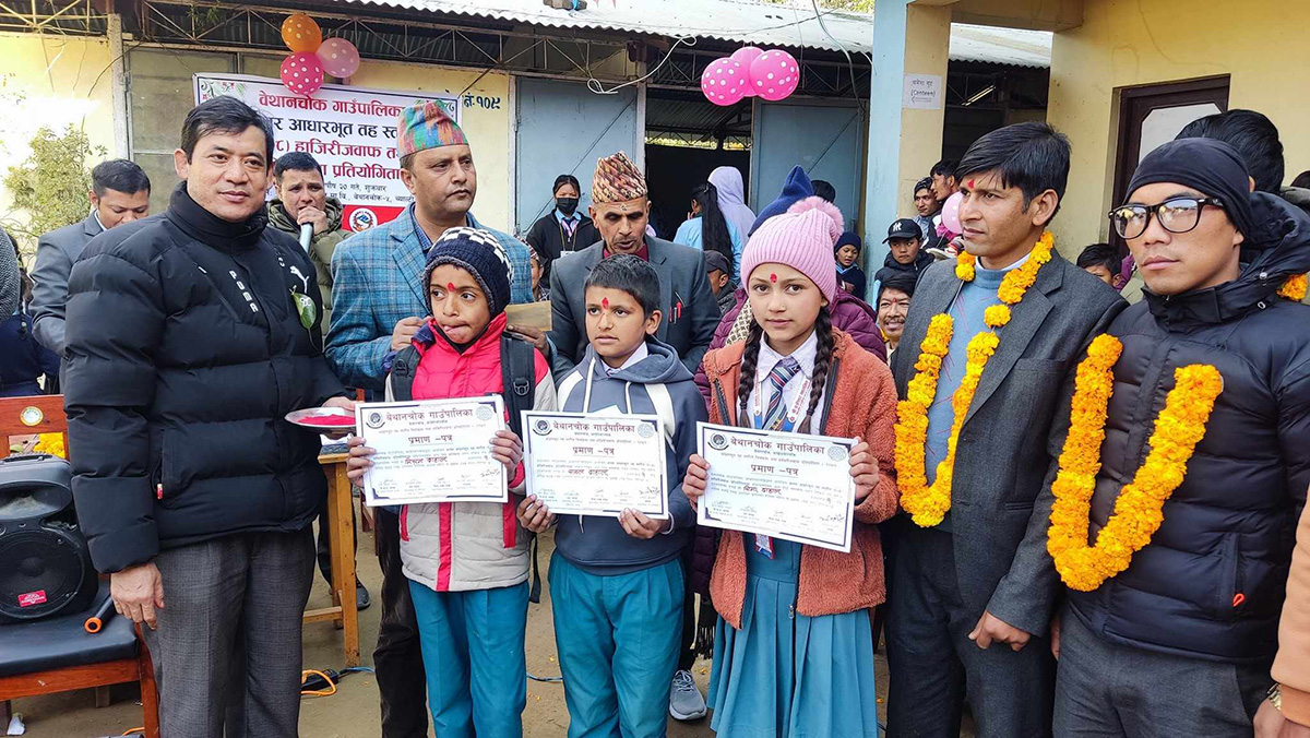 बेथानचोकमा आधारभूत तहस्तरीय हाजिरीजवाफ तथा चित्रकला प्रतियोगिता