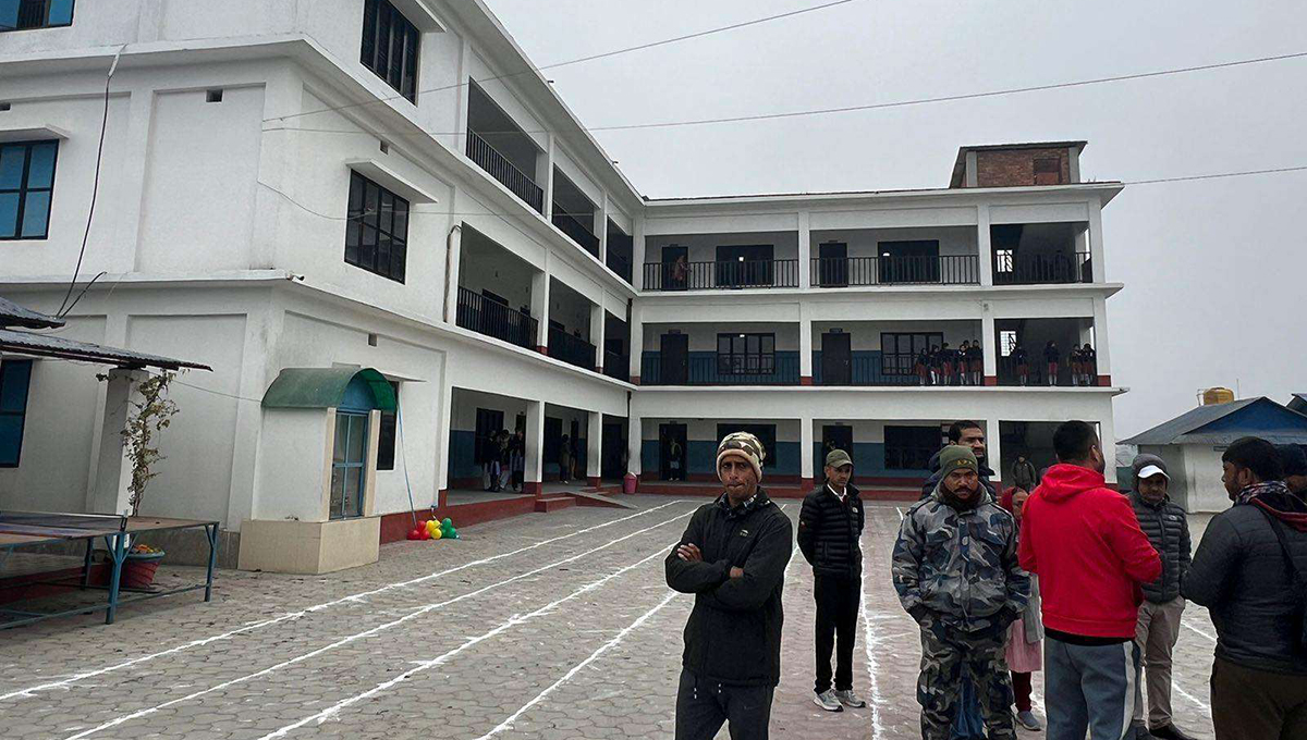 विर्तामोडको बेल्स स्कुलमा हाइड्रोजन ग्यास सिलिण्डर पड्कियो, दुई जना घाइते