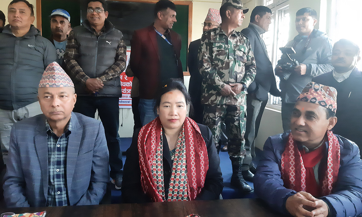 विकास–निर्माणमा केन्द्रित हुनुपर्नेमा मन्त्री गुरुङको जोड