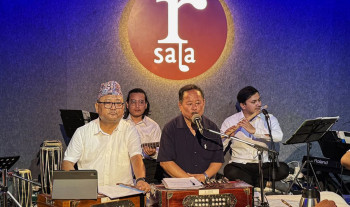 मधुर धुनसँगै पलेँटीमा गुञ्जिए पवन, रमेश