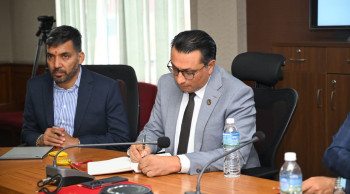 सरकारले निजी क्षेत्रलाई शङ्काले होइन, साझेदारका रूपमा हेर्छ : अर्थमन्त्री वाग्ले