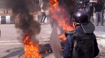 एमाले प्रदर्शनले माइतीघर क्षेत्र तनावग्रस्त [तस्बिरहरू]