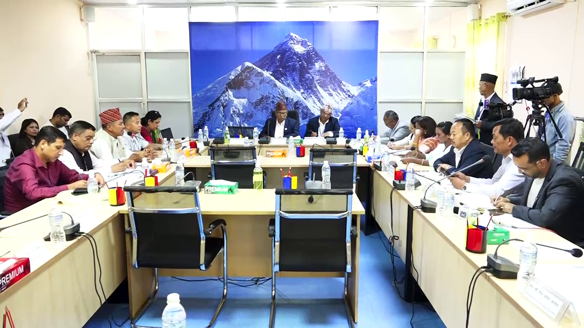 सरकारी मापदण्डले उद्योग सञ्चालन गर्न कठिनाई भएको क्रसर व्यवसायीको गुनासो