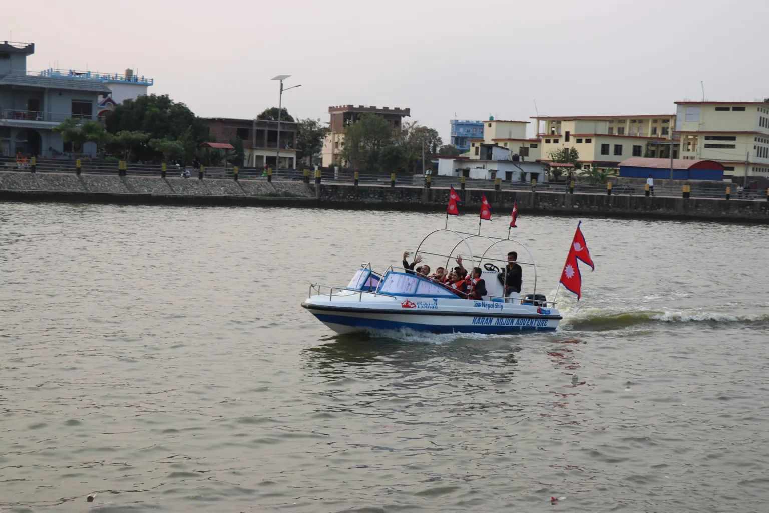 नेपालगञ्जको वाटर पार्कमा मोटरबोट सन्चालन 
