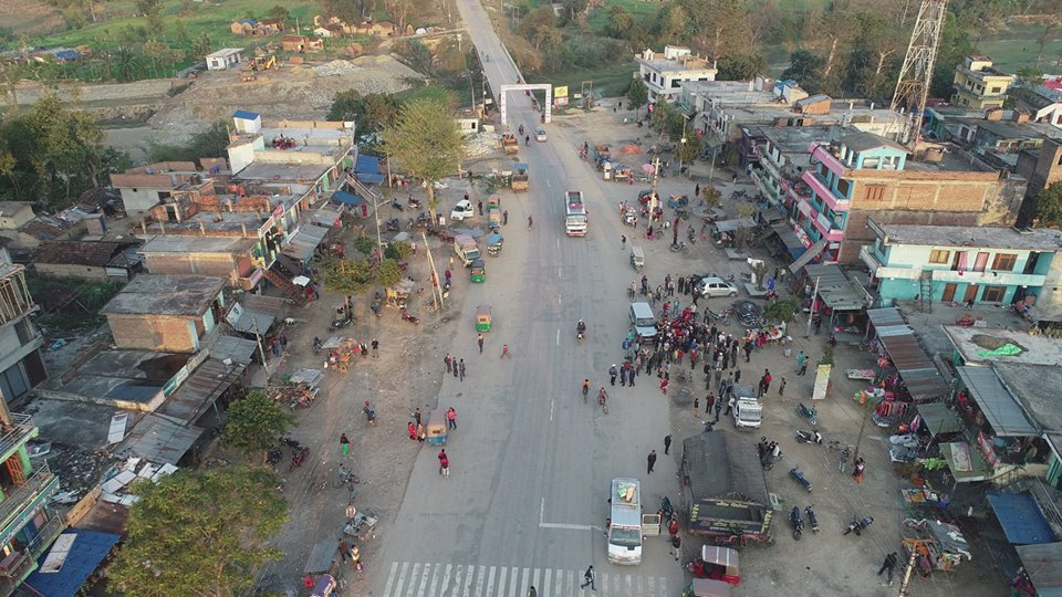 पानीको निकास बन्द हुँदा कलुवापुर बजार डुबानमा