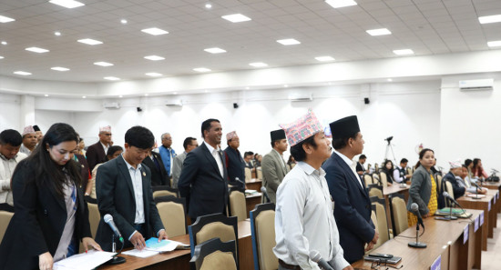 सूचना टाँसेर सर्‍यो संसद बैठक