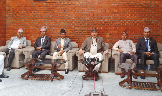 मुख्यमन्त्री शाह नेतृत्वको १० सदस्यीय टोली भारत भ्रमणमा