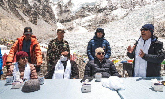 सगरमाथा आधारशिविरमा विशेष संवाद, १६ बुँदे ध्यानाकर्षण  