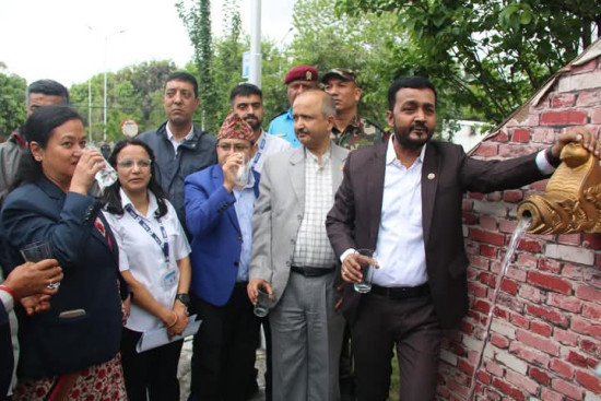 सिंहदरबारमा मेलम्चीको शुद्ध खानेपानी वितरण शुभारम्भ