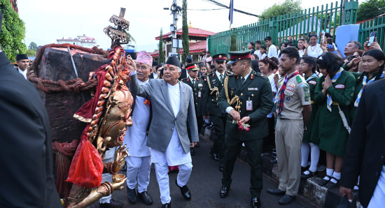 राष्ट्रपतिद्वारा भोटो जात्रा अवलोकन [तस्बिरहरू]