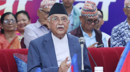पार्टीभित्रको एकता मजबुत बनाइए एमालेलाई कसैले पराजित गर्न सक्दैन : अध्यक्ष ओली 