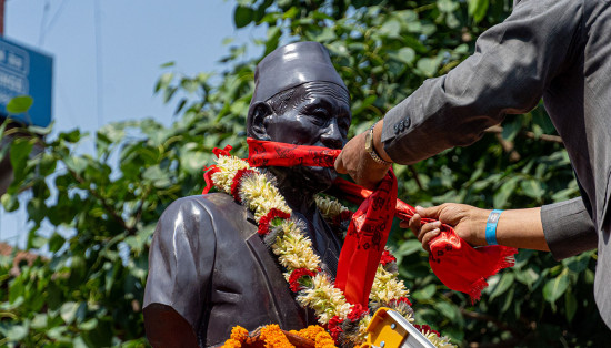 शताब्दीपुरुष जोशीको सालिक अनावरण [तस्बिरहरू]