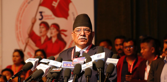 ‘सरकारको कुशासनले प्रतिगमनलाई मौका दिएको छ’