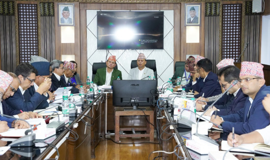ढिलासुस्ती र उदासिनता अन्त्य गर्न मन्त्री खड्काको निर्देशन