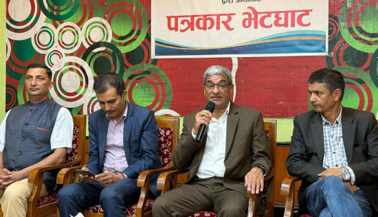 कांग्रेस र एमालेबीचको सम्बन्धमा कुनै समस्या छैन : गृहमन्त्री लेखक