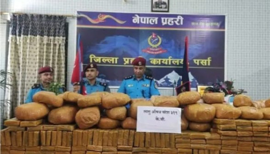 बाराबाट ३१९ केजी चरेससहित एक जना पक्राउ