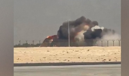 दुबई एयर शोमा भारतीय विमान दुर्घटनाग्रस्त, पाइलटको मृत्यु