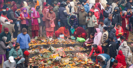 पशुपतिमा सतबीज छरिँदै [फोटो फिचर]