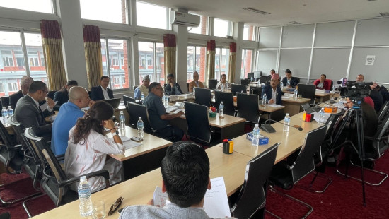 विधायन व्यवस्थापन समितिको बैठक बस्दै 