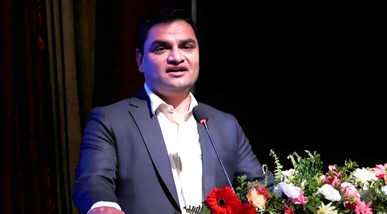 नेपालमा स्वास्थ्य जनशक्तिको अभाव नभए पनि टिक्ने स्थिती छैन : मन्त्री पौडेल