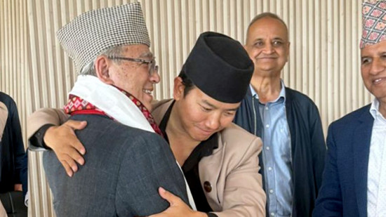 बादल बने एमालेको संसदीय दलको नेता