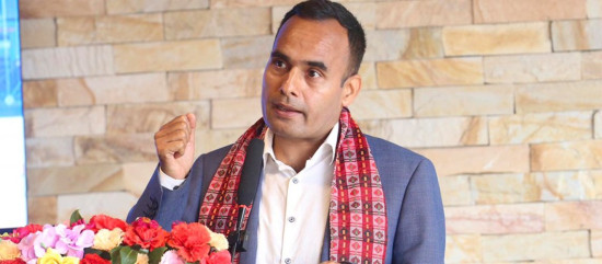 सिंहदरबारभित्रका सरकारी निकायमा गुणस्तरीय इन्टरनेट सेवा सुनिश्चित गर्न सञ्चारमन्त्रीको निर्देशन