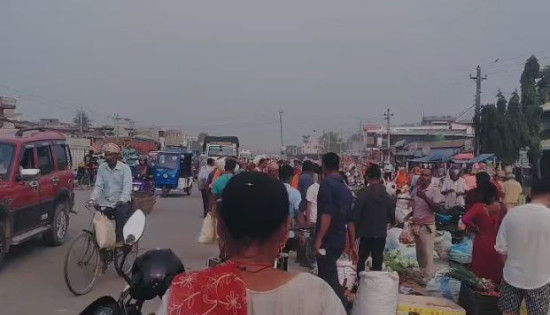 कर्फ्यू हटेपछि सामान्य बन्दै गाेलबजार