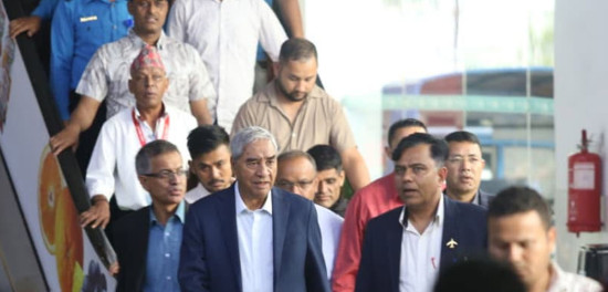 साढे पाँच महिनापछि नेपाल फर्किए देउवा