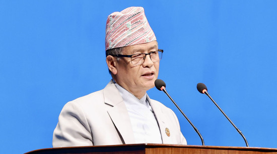 न्याय परिषद् सदस्यबाट कानुनमन्त्रीलाई हटाउन सांसद गुरुङको प्रस्ताव