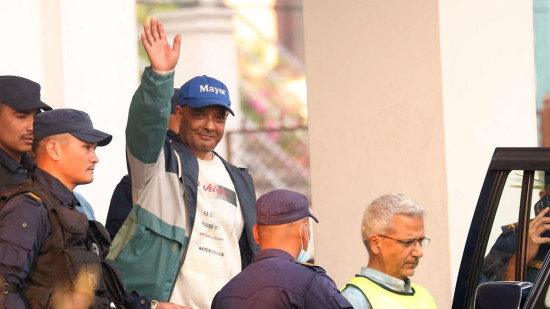 धवलशमशेरलाई ३ लाख धरौटीमा रिहा गर्न आदेश