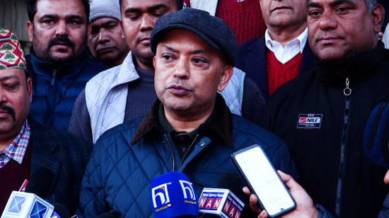 पूर्णबहादुर खड्का नाममात्रको कार्यवाहक सभापित हुन् : गगन थापा