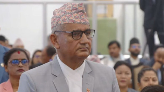 प्रतिनिधिसभा बैठक सुरु भएलगत्तै एमाले सांसदको विरोध