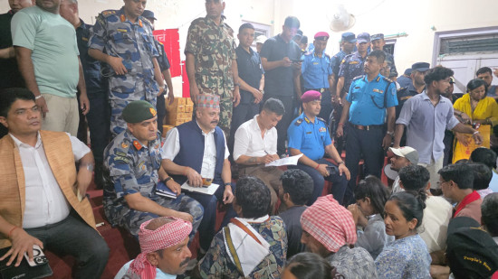 मिटरब्याजपीडित तीन दिनदेखि निजगढमै, भएन सरकारसँग सहमति