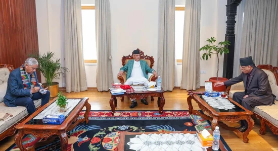 संसद खुलाउन बसेको तीन दलका शीर्ष नेताको बैठक निष्कर्षविहीन  